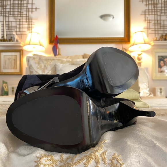 Burberry Runway Suede Patchwork Printed Boots - Picture 11 of 12